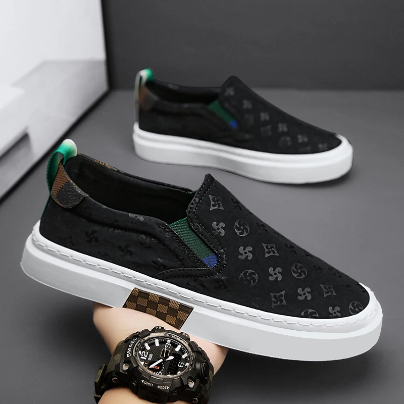 Stylish men's versatile slip-on casual shoes, low-top, all-season loafers, outdoor commuting men's shoes