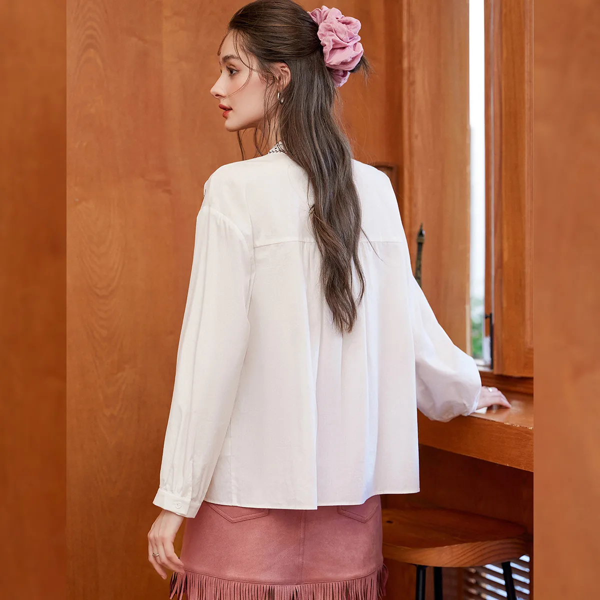 LOUIS YAO New Retro Embroidered Women's T-shirt 2025 Autumn Drop Shoulder Sleeves Contrast Color Long Sleeve Women Tees Top