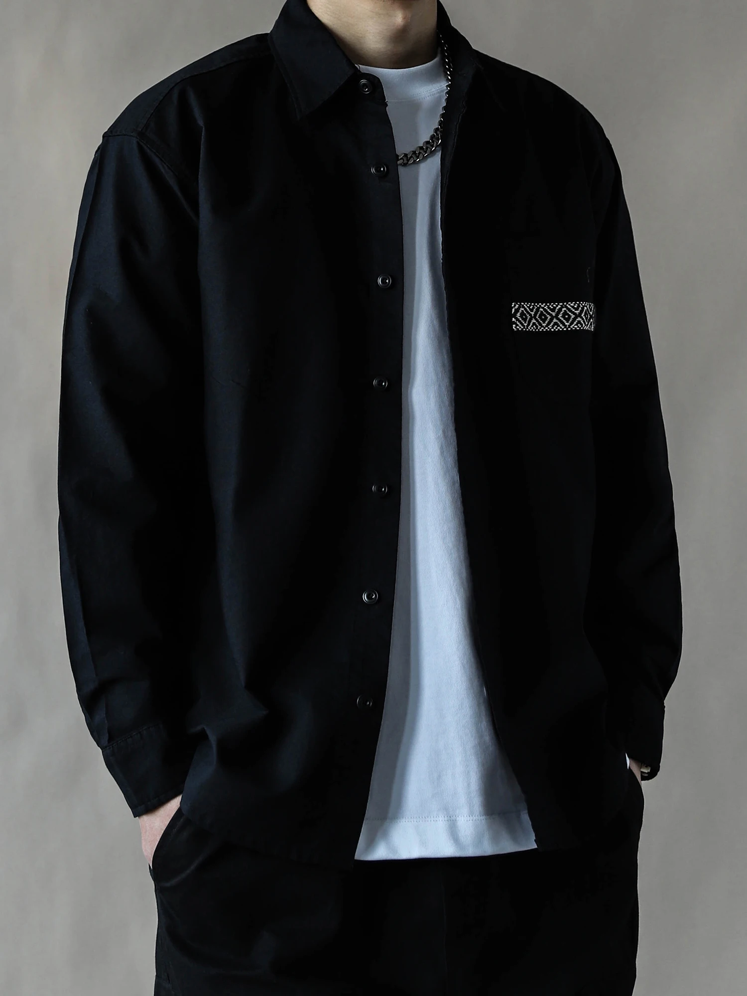 

Мужская повседневная хлопковая рубашка с длинным рукавом в американском стиле, свободный воротник, однотонная, модный бренд, мужская одежда 2026, лоскутный дизайн, открытый кардиган