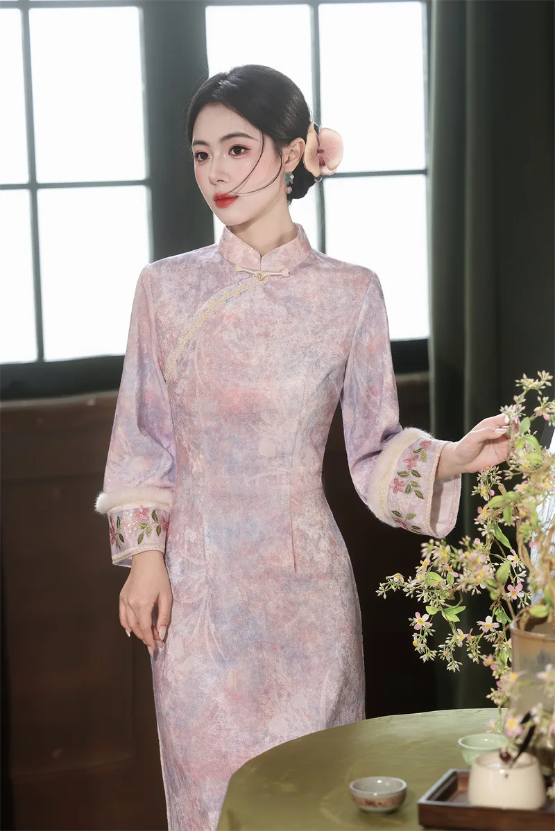 New Chinese Style Improved Fashion Splicing Long Sleeved Cheongsam 2026 Autumn Temperament Long Women Qipao Dress