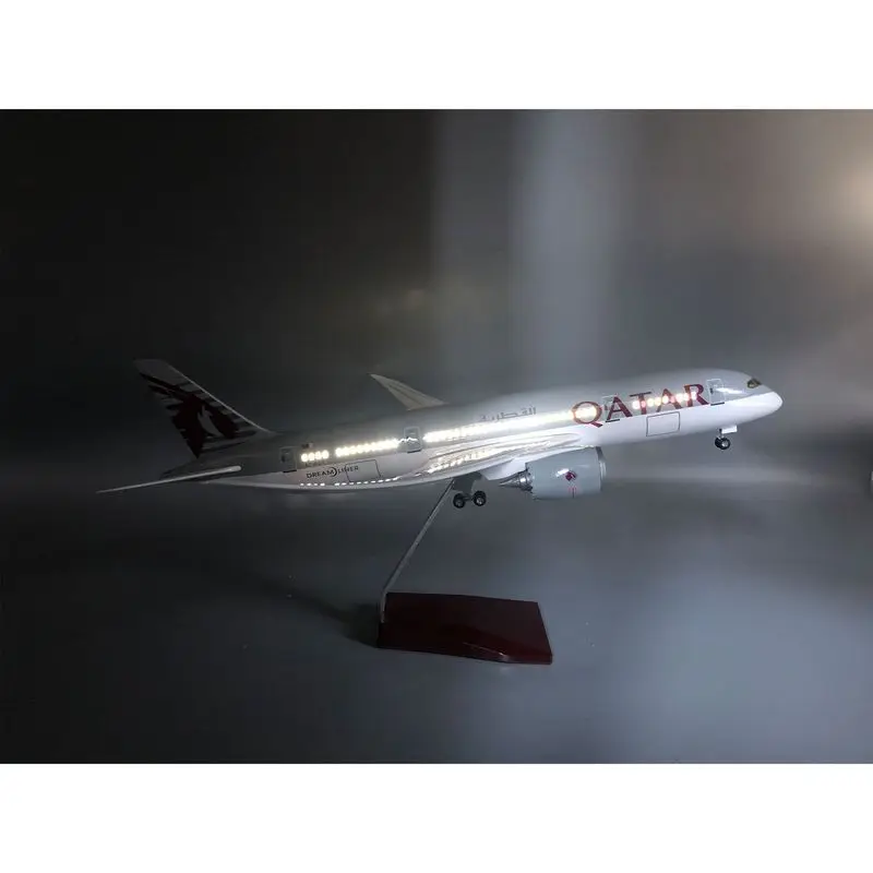 

Qatar Airways Boe ing 787 Airplane Model 43cm With Led Lights Wheels Simulation Static Aircraft For Aviation Collectors