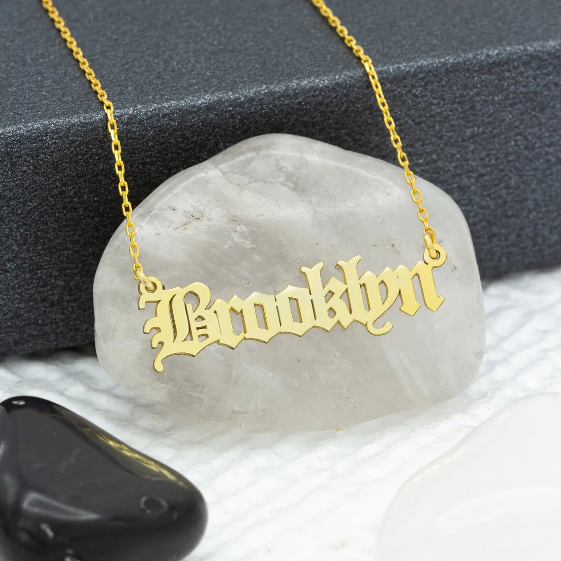 Custom Retro Old English Name Necklace Vintage Jewelry Personalized Gold Color Ancient Nameplate Pendant Necklace Women Men