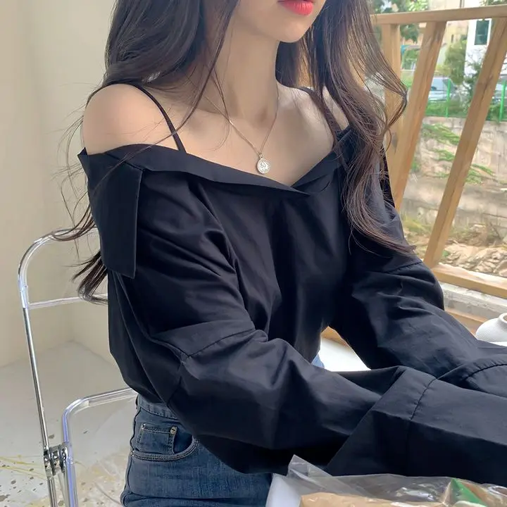 

Chic Vintage Design Sexy One-Shoulder Batwing Sleeve Pullover Shirt Women's Fashion Korean Style V-neck Long Sleeve Loose Fit