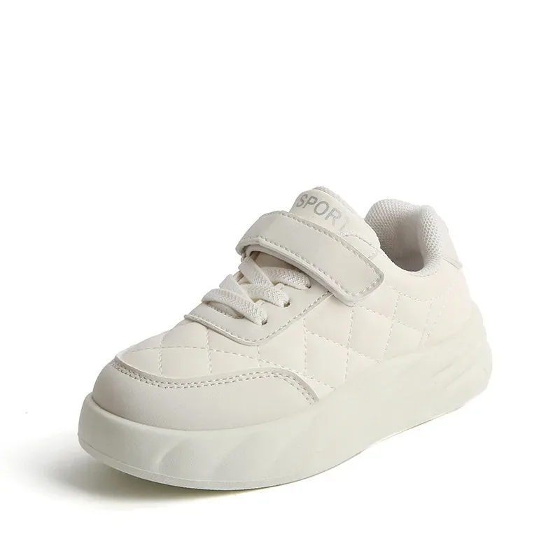 รองเท้าเด็กแบบสวมใส่สบายสำหรับฤดูใบไม้ผลิและฤดูใบไม้ร่วง รองเท้าผ้าใบเด็กผู้ชายแบบลำลอง น้ำหนักเบา พื้นนุ่ม รองเท้าผ้าใบเด็กผู้หญิงแบบตาข่ายสีขาว