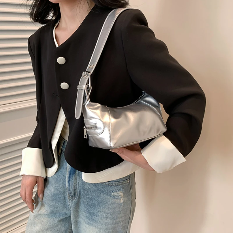 

Underarm Bag Women's Bag Cool Drag Style Single Shoulder Underarm Stick Bag Niche Design Leather Zipper Single Shoulder Handbag