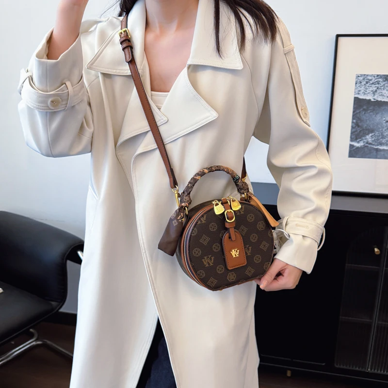 

Luxury Brand Genuine Leather Shoulder Bag For Women Popular Classic Elegant Messenger Bag Style With Adjustable Strap