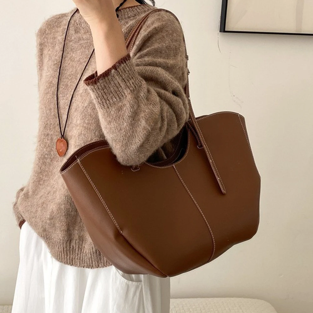 

Large Capacity Tote Bags for Women Luxury Designer Handbags High Quality Shoulder Bag 2025 Half Moon Bucket Bag Shopper Purse