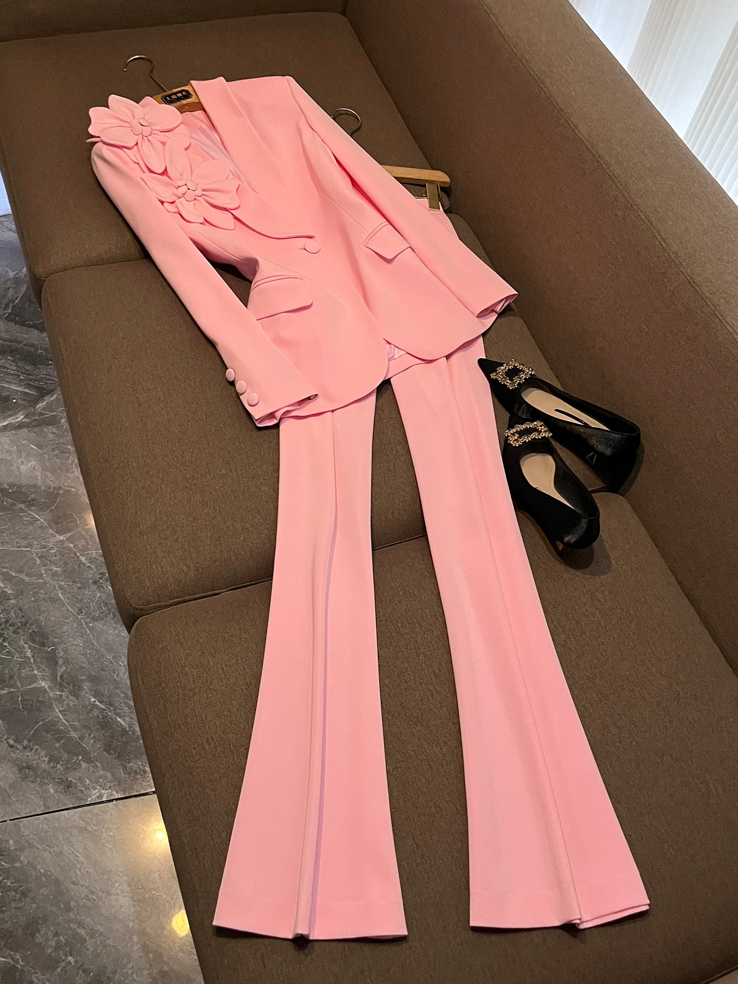 

Elegant Pink Suit Set Women's Slimming Two-Piece Professional Commute Fashionable Button-Up Long Sleeve High Waist Trousers
