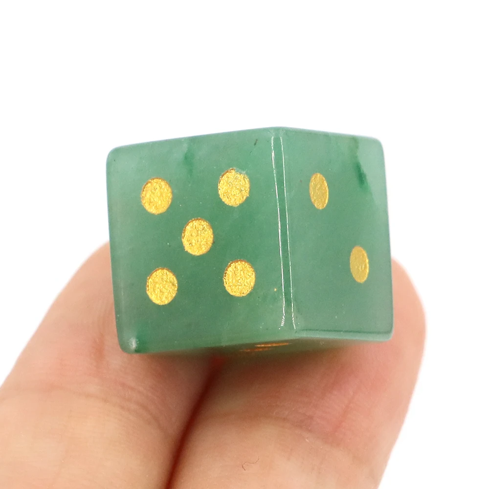 ゲームツール 16 ミリメートル六面天然石正方形 D6 彫刻パターンヒーリングクリスタルポータブルテーブルゲームエンターテイメントギフト