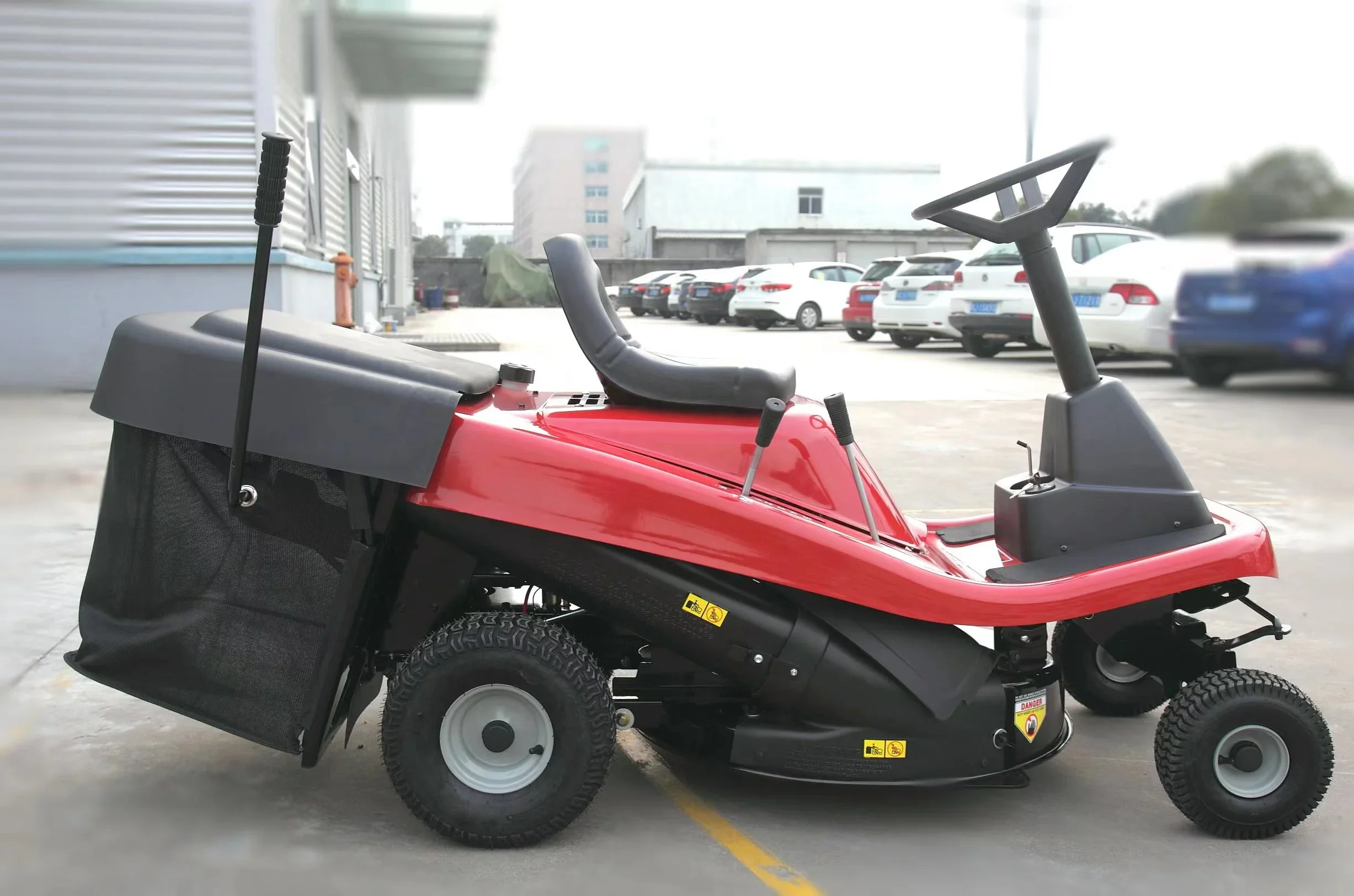 self-propelled fully automatic grass mower with grass assembly riding lawn mower tractor