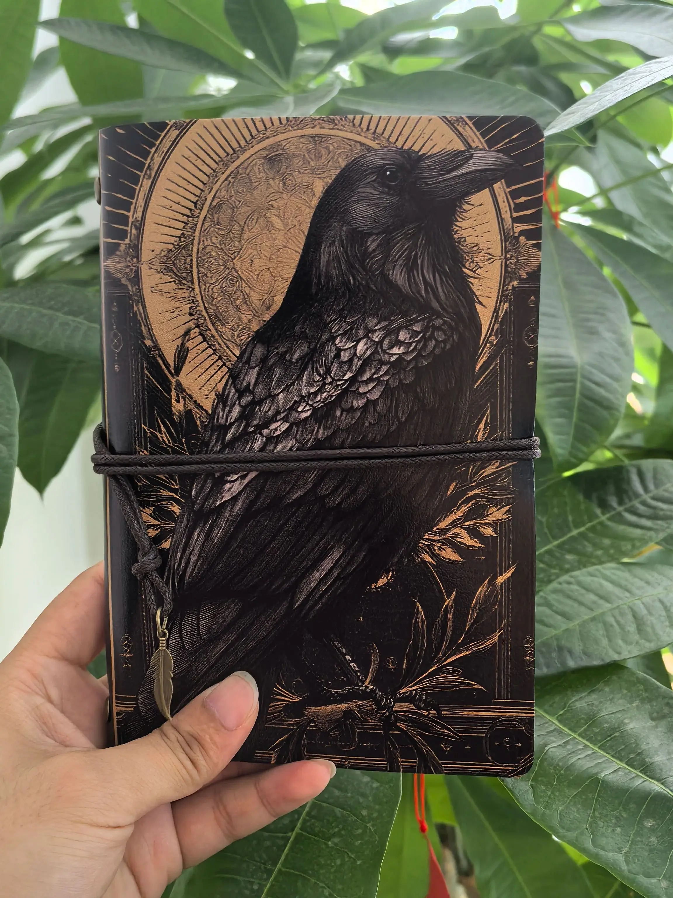 Dark Academia Crow Raven Journal, Ästhetisches Vintage A6 Notizbuch, Scrapbook, Reisetagebuch, Retro Gothic Schreibwaren-Geschenk für Kunstliebhaber – Detail 3