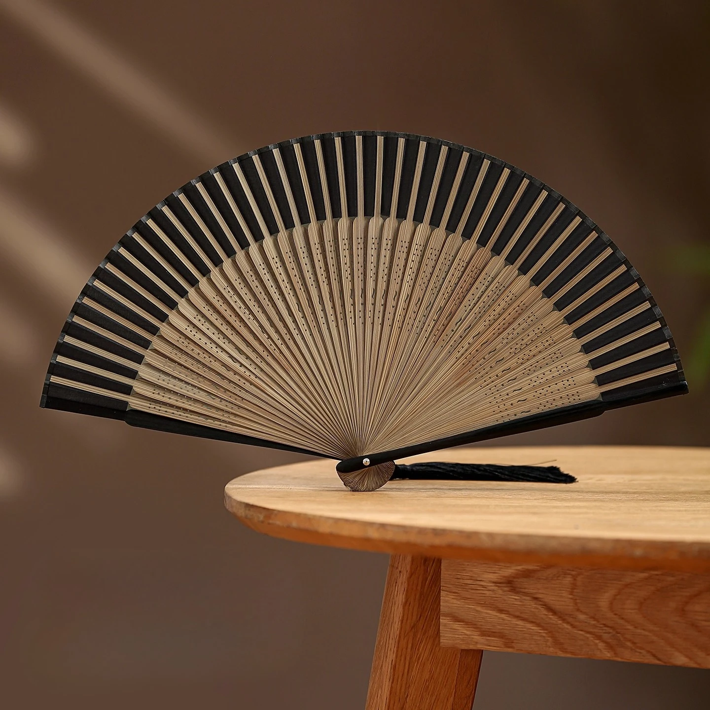 Folding fan compact and portable for summer  black solid color, Chinese style dance fan - Image 4
