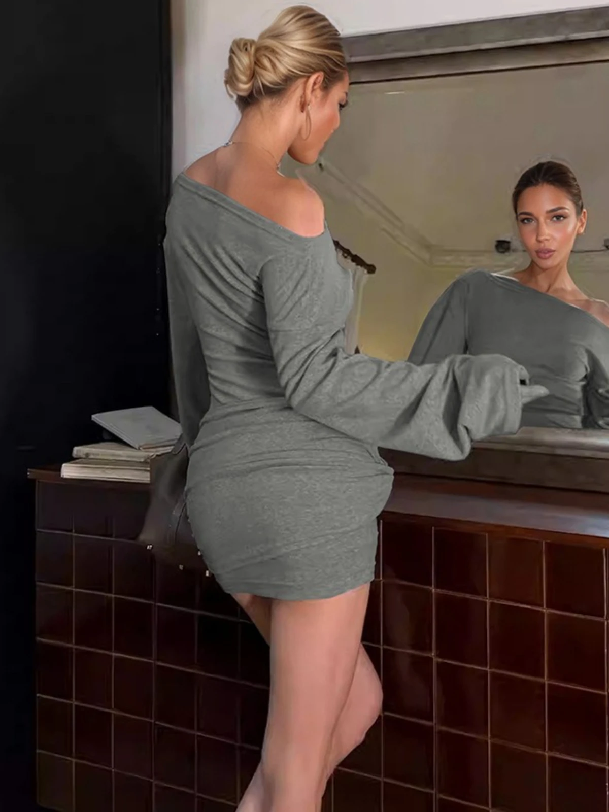 فستان قصير مكشوف الأكتاف باللون الرمادي من SsTss ملابس خروج نسائية سادة وأكمام طويلة بقصة ضيقة مكشكشة فستان حفلات ضيق ملابس نسائية