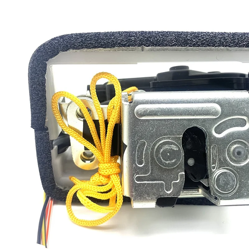 

1 PCS Rear Tailgate Door Lock Actuator As Shown Car Accessories For Toyota Sequoia 2008-2020 5.7L 69110-0C030