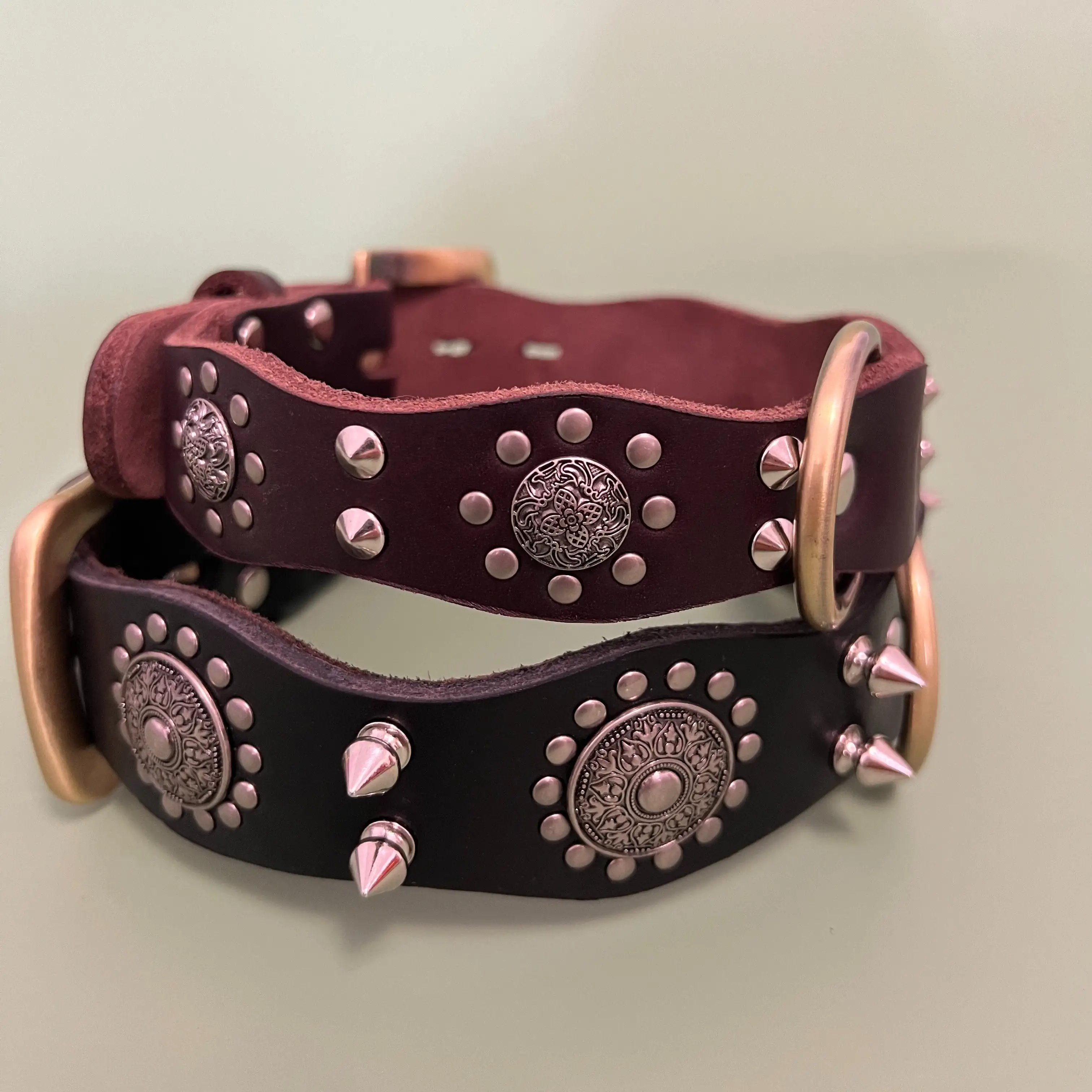 

Vintage genuine leather dog collar, rivet pet collar, thickened and widened top layer cowhide materia for medium and large dogs
