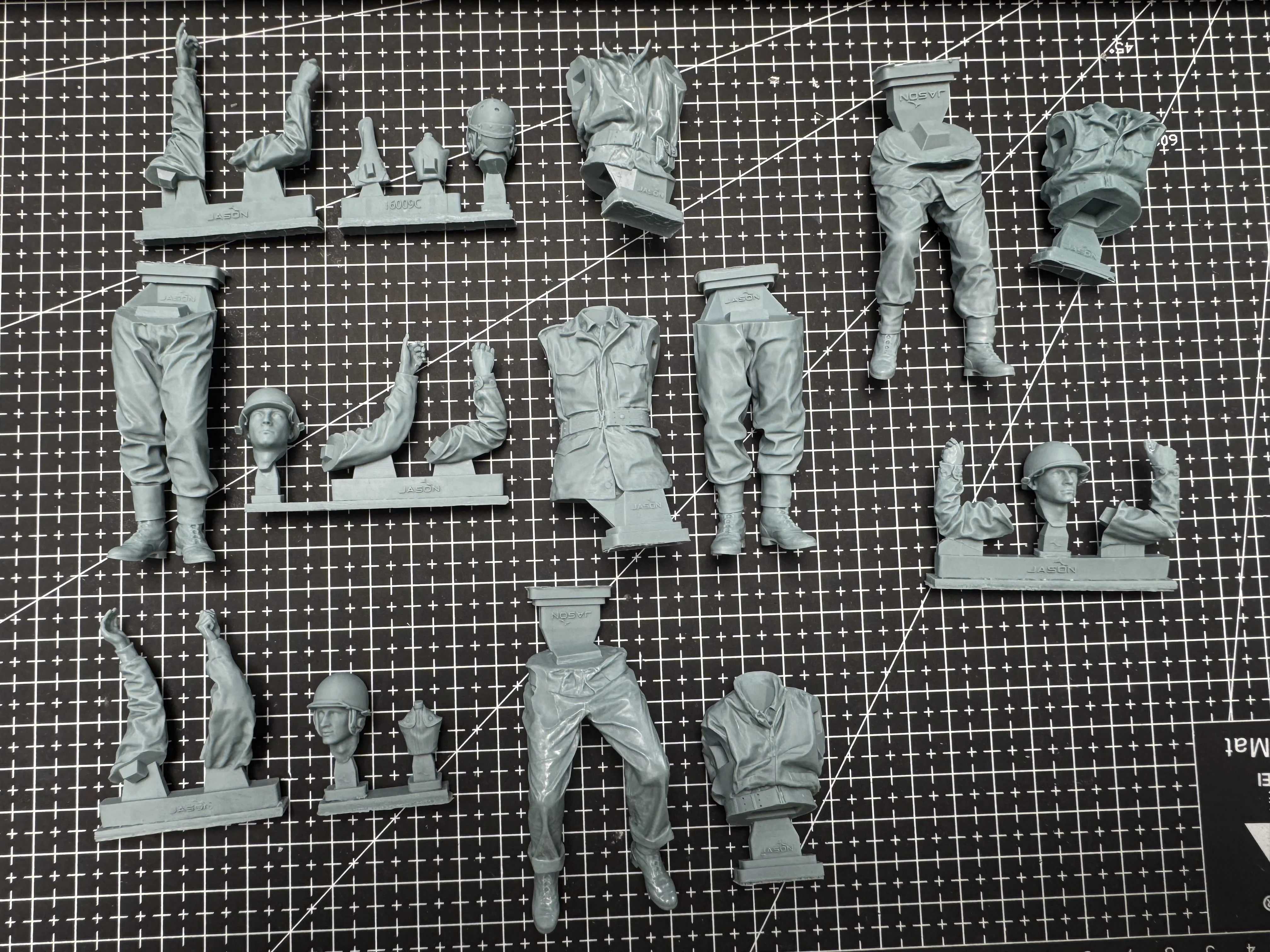 Rare High-quality Resin Model, 1/16 Member Group, Suitable for M8 Model, Unpainted Model Kit, Requires Assembly