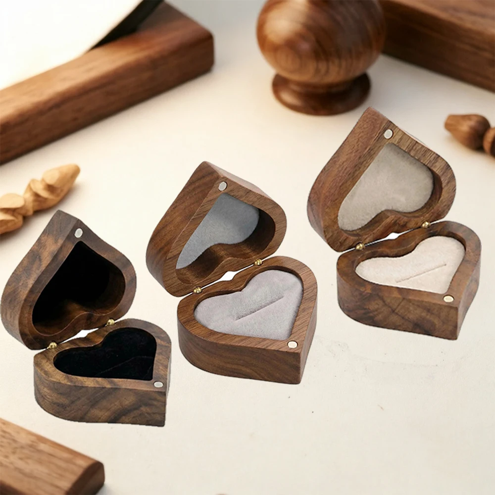 

Solid Wood Heart Shaped Engagement Ring Box European and American Style Retro Wedding Band Display Box Couple Gift Packaging Box