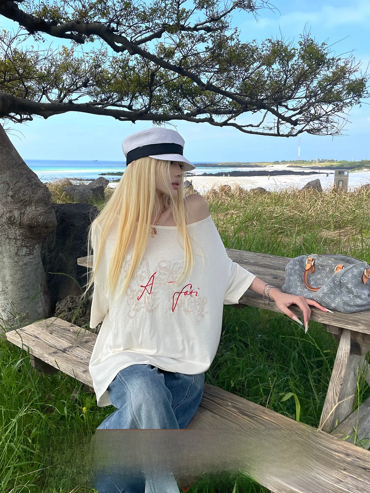 Rase Le Sol Off-Shoulder Loose Tee Embroidered Casual Style Short Sleeve T-Shirt Women's Fashion Summer Collection