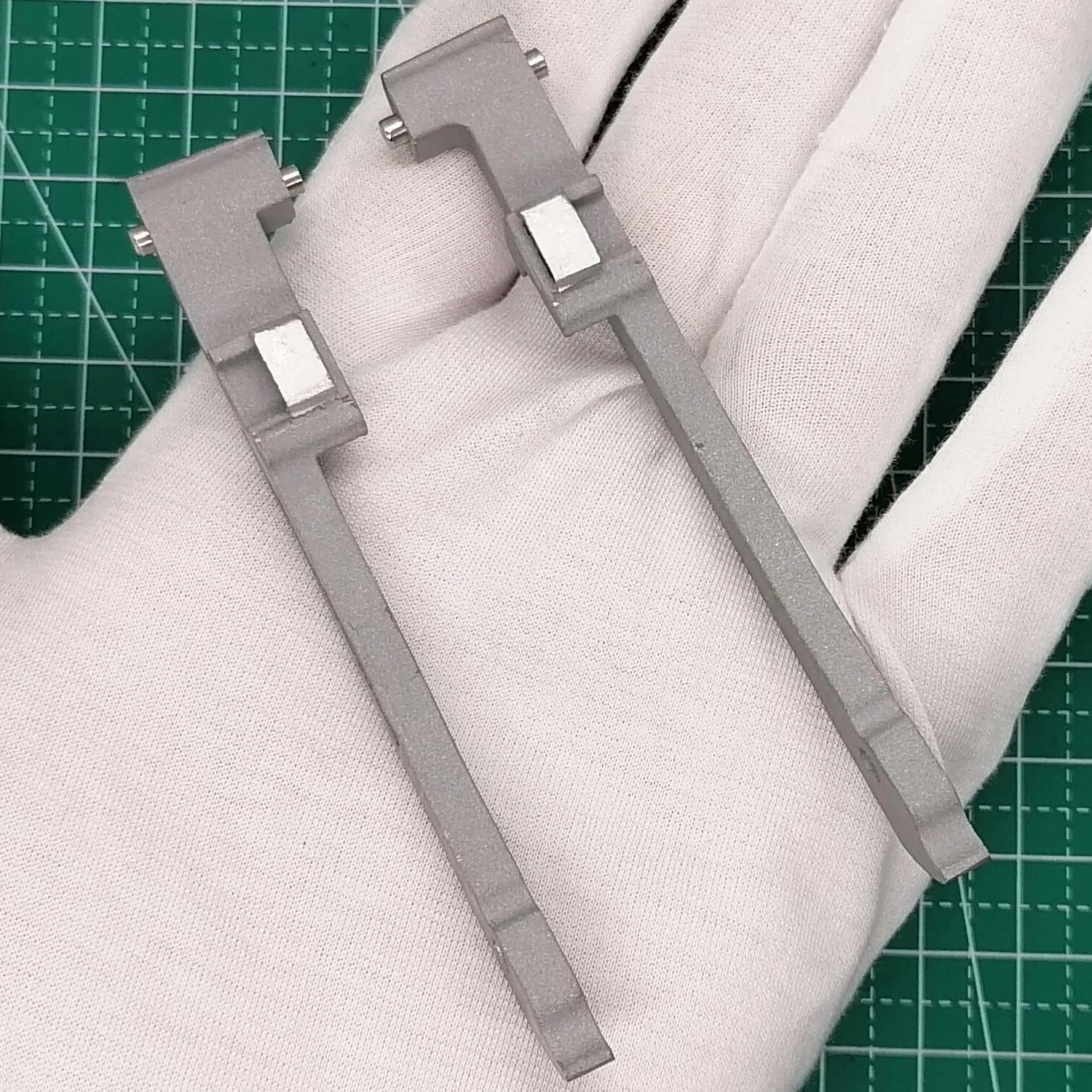 1 Pair Aluminum Alloy Replacement Parts for Leatherman Free T4 Modification(PLIERS NOT INCLUDED)