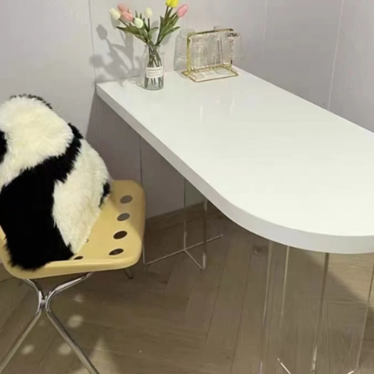 Acrylic suspended solid wood island, household against the wall, semi-circular pure white rock slab dining table