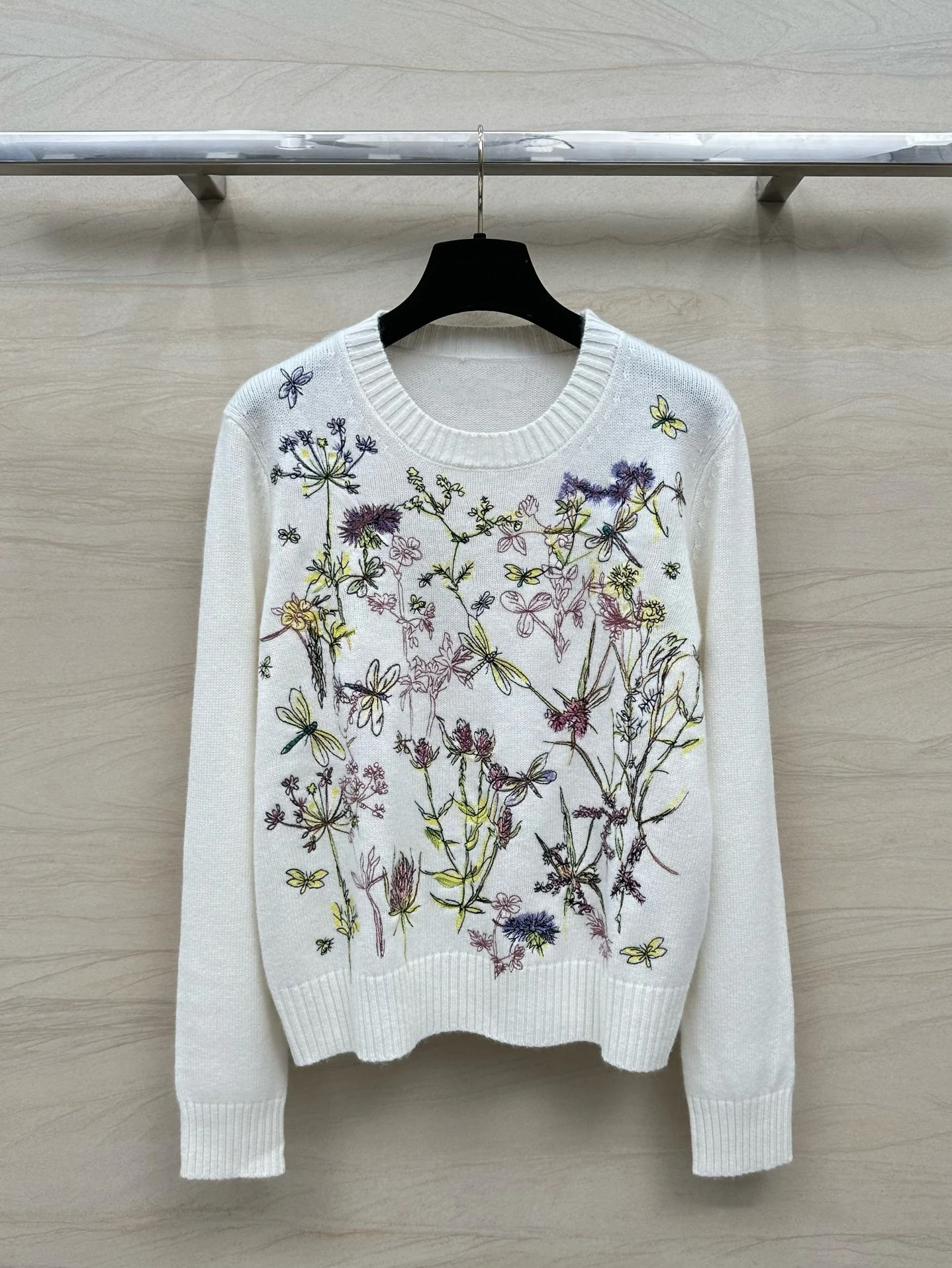 

EVACANDIS 100% Cashmere Embroidery Women O-Neck Long Sleeve Knitted Pullover Tops Elegant Casual Sweet Luxury New High Quality