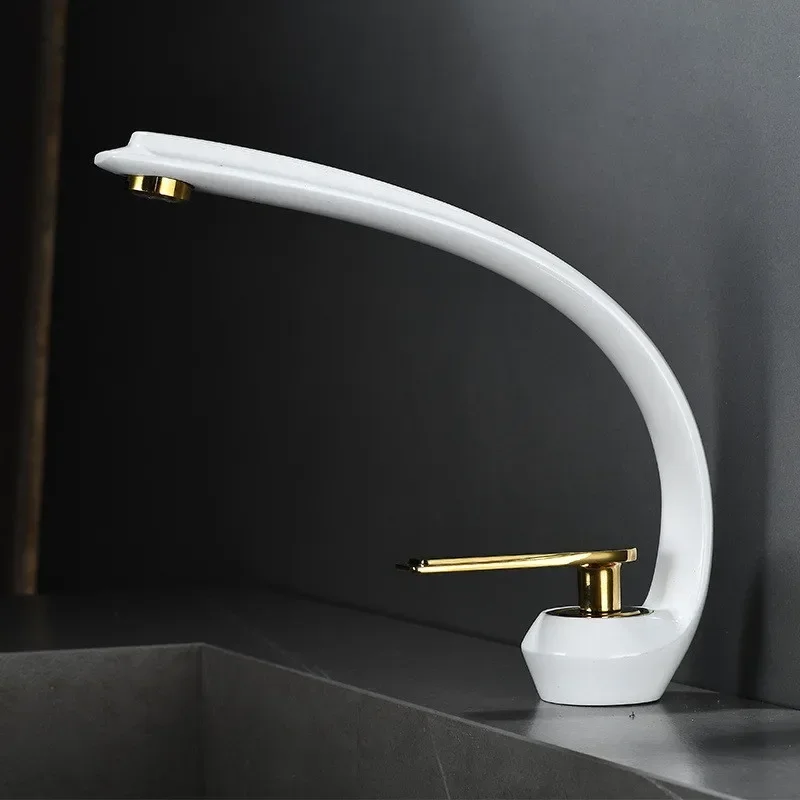 

Black Bathroom Faucet Gold Sink Mixer Tap Brass Hot Cold Brush Gold Wash basin Single Handle Crane For