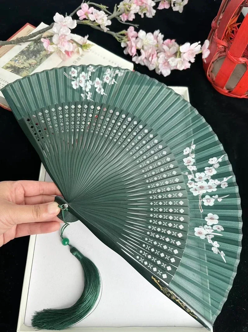 Antique Retro Portable Green Folding Fan Women's Portable Hanfu Cheongsam Folding Small Classical Dance Fan Chinese Fan