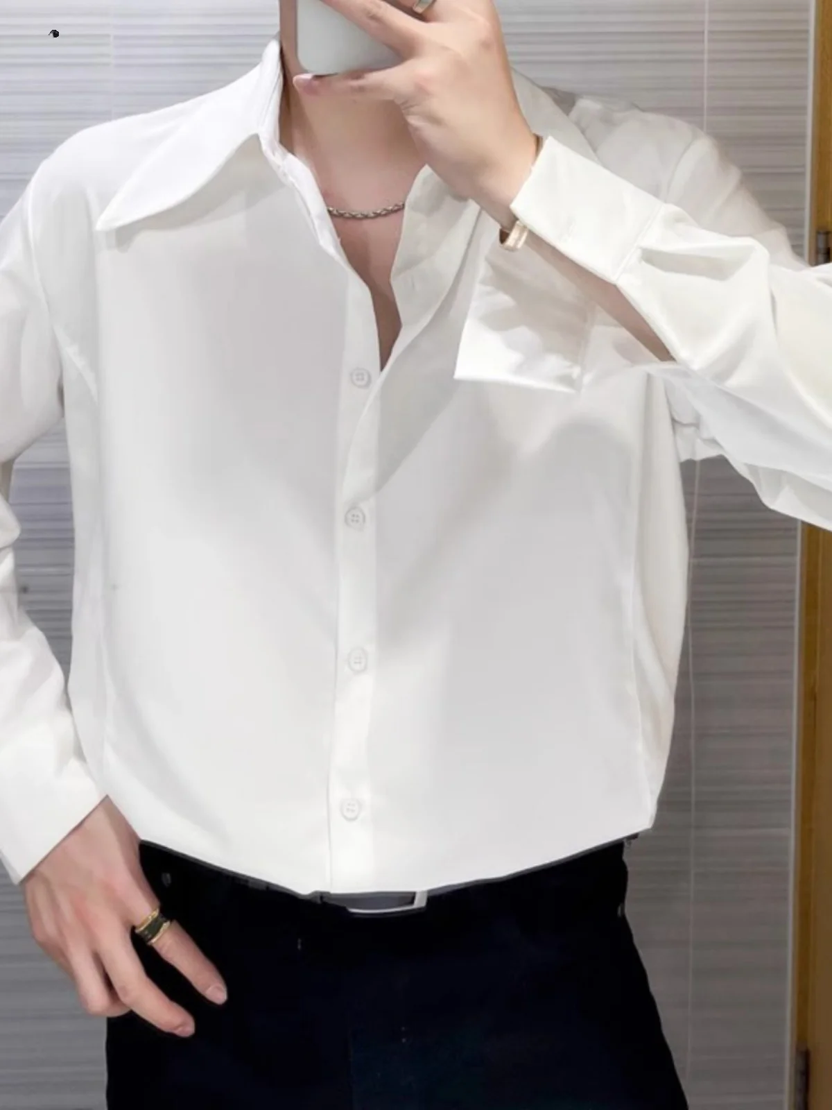 White Casual Long Sleeve Men's Shirt 2024 New Korean Style Premium Loose Fit Simple  Color No Ironing Required