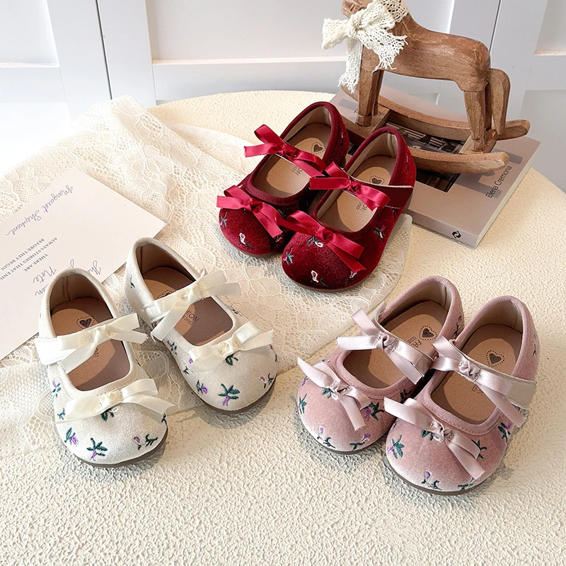

Girls Flats Mary Jane Shoes Embroidered Floral Children Cute Princess Dress Shoes with Bow Decor Kids Leather Shoes Non-Slip