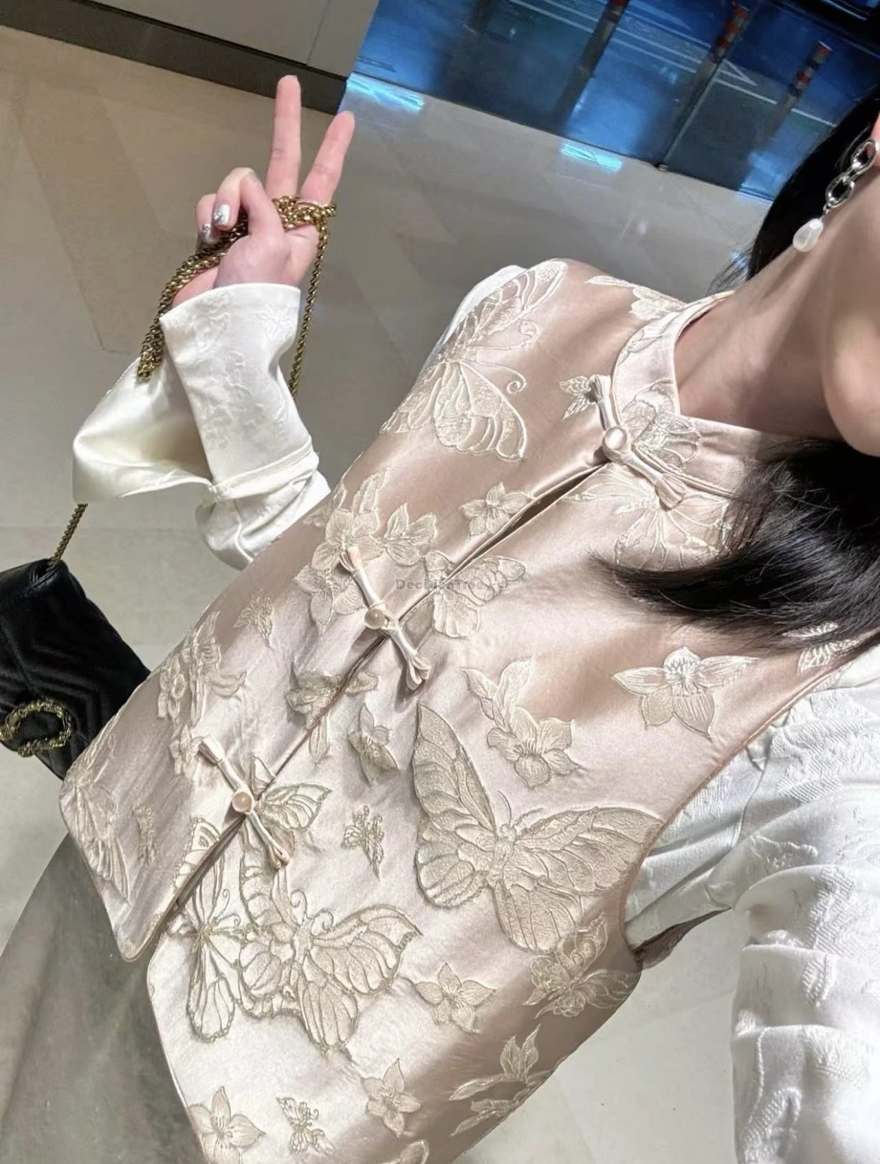 

2025 new chinese national retro style jacquard woven satin waistcoat for women autumn stand collar sleeveless tang suit vest top