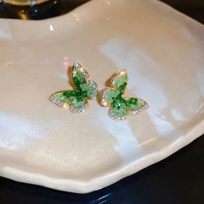 Orecchini a farfalla in cristallo verde sfumato per le donne Temperamento Strass Orecchini a bottone Eleganti gioielli carini Regalo per feste Сubьги