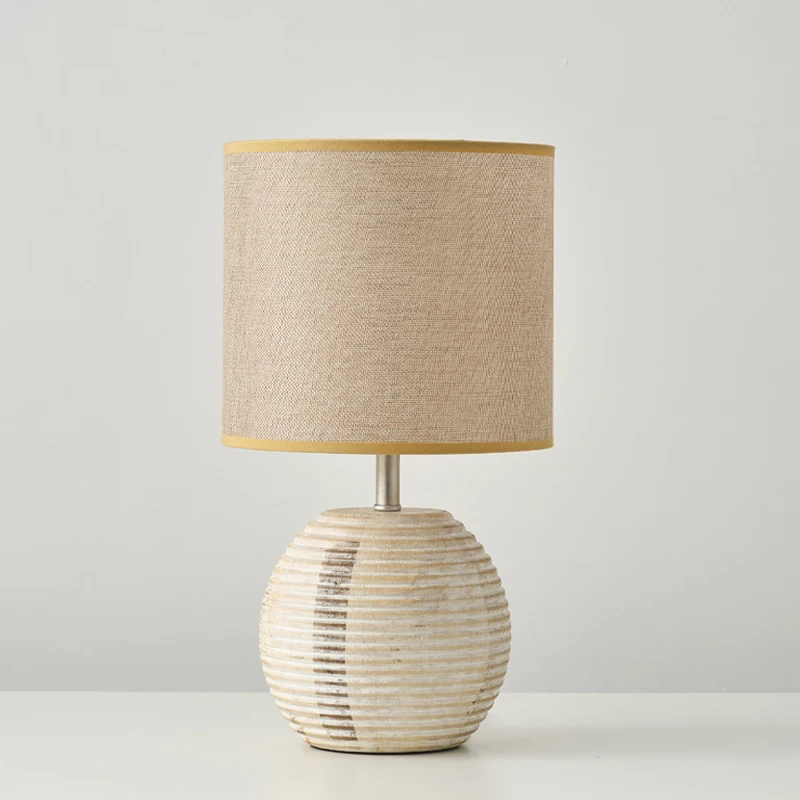 

American simple solid wood table lamp, annual ring wooden bedroom bedside lamp, living room study mini soft lighting