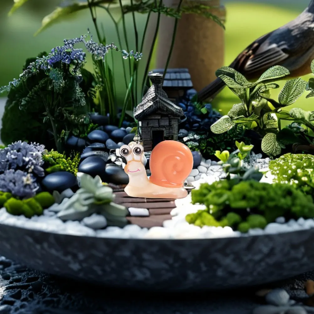 

6pcs Mini Landscape Snail Ornaments Realistic Resin Figures Luminous Garden Decor Statue Tiny Animals Home Plant Scenery