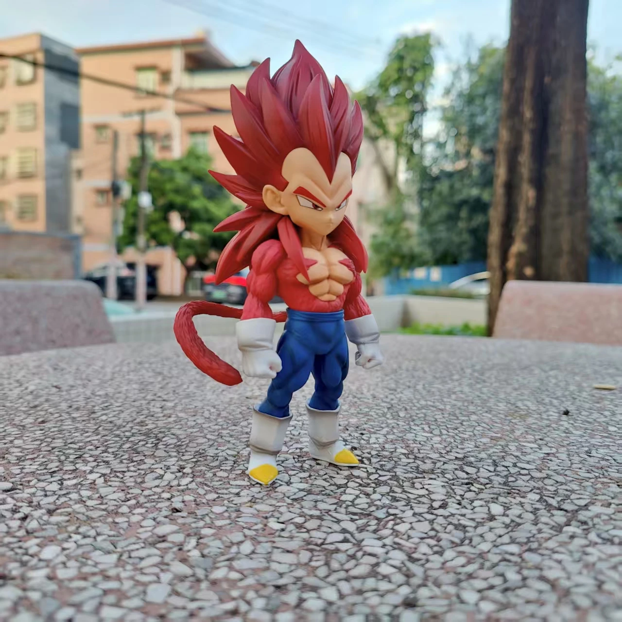 Dragon Ball Super Saiyan Super Four Vegeta versión Q figura de acción coleccionable juguete ornamental hecho a mano para regalo de muñecas circundantes