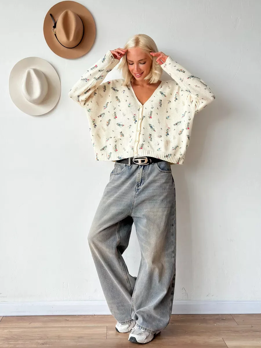 เสื้อคาร์ดิแกนถักลายดอกไม้สไตล์วินเทจสำหรับผู้หญิง คอวี ติดกระดุมด้านหน้า ทรงหลวม แขนยาว สวมใส่สบาย