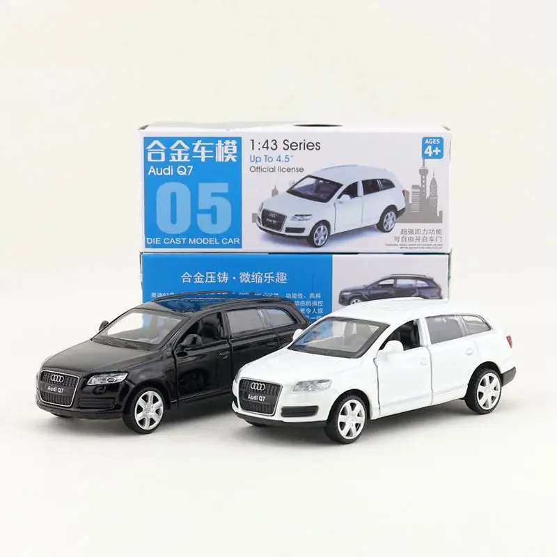 

1:43 AUDI Q7 SUV модель автомобиля из сплава с откидной крышкой, литая металлическая модель автомобиля, случайный цвет