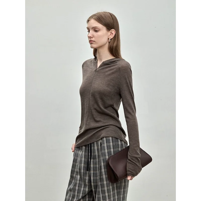 Top sencillo con capucha y cremallera de Color sólido para mujer, camisa de fondo ajustada con hombros descubiertos, nuevo estilo para principios de otoño