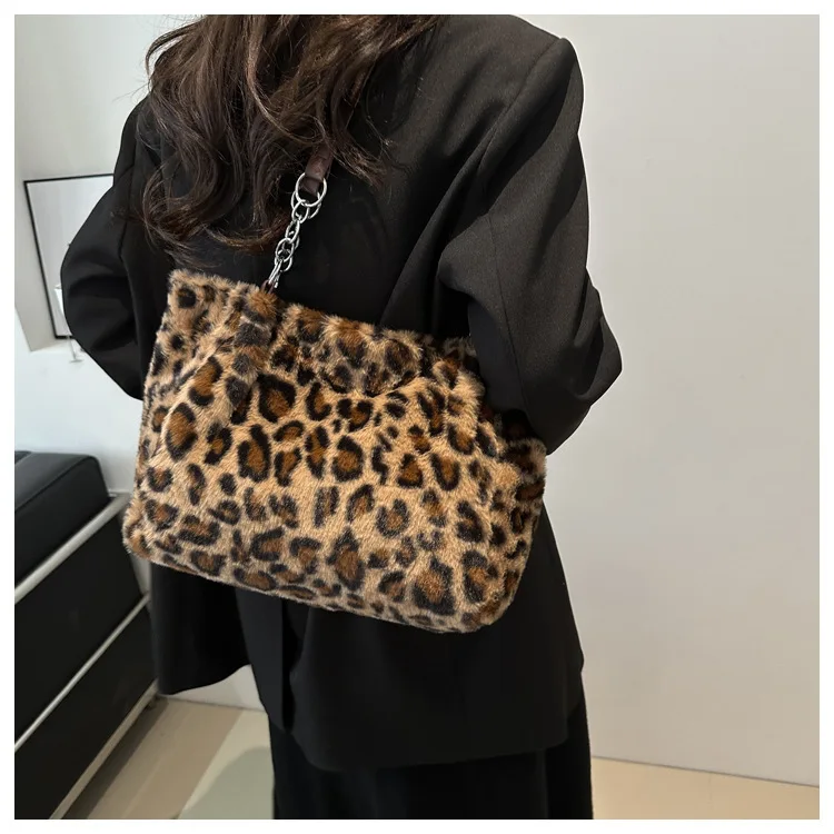 

Сумки на ремне с леопардовым принтом, плюшевые сумки, трендовая цепочка, модная повседневная сумка, сумка на плечо, подмышки, сумки