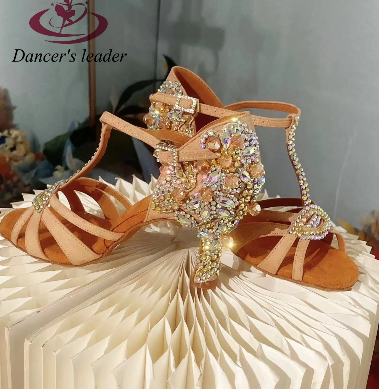 Latin Dance Cha Cha Tango Dance Shoes With Diamonds New Factory Custom Women's Non-slip Bottom Practice Real Diamond Shoes