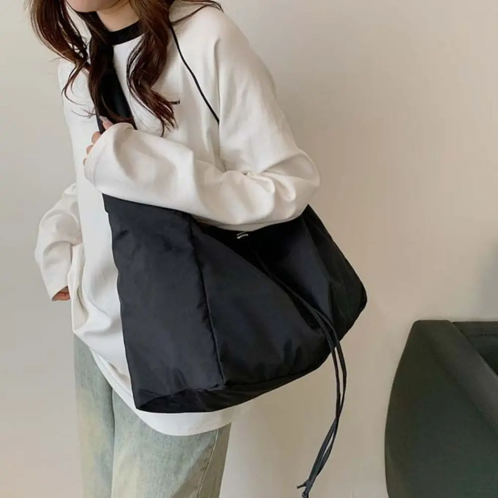

Solid Color Drawstring Crossbody Bag Large Capacity Lightweight Women Shoulder Bag Korean Style Harajuku Oxford Tote Bag Sports
