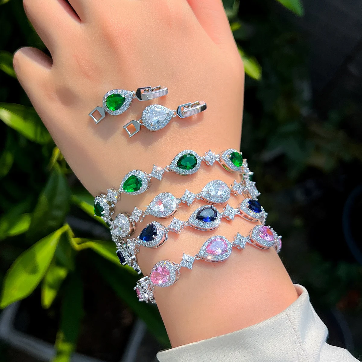 CWWZircons Neues Modisches Grünes Großes Wassertropfen-Kubikzirkonia-Tennisarmband für Damen, Schickes Party-Hochzeitsschmuck-Geschenk S0145 – Detail 2