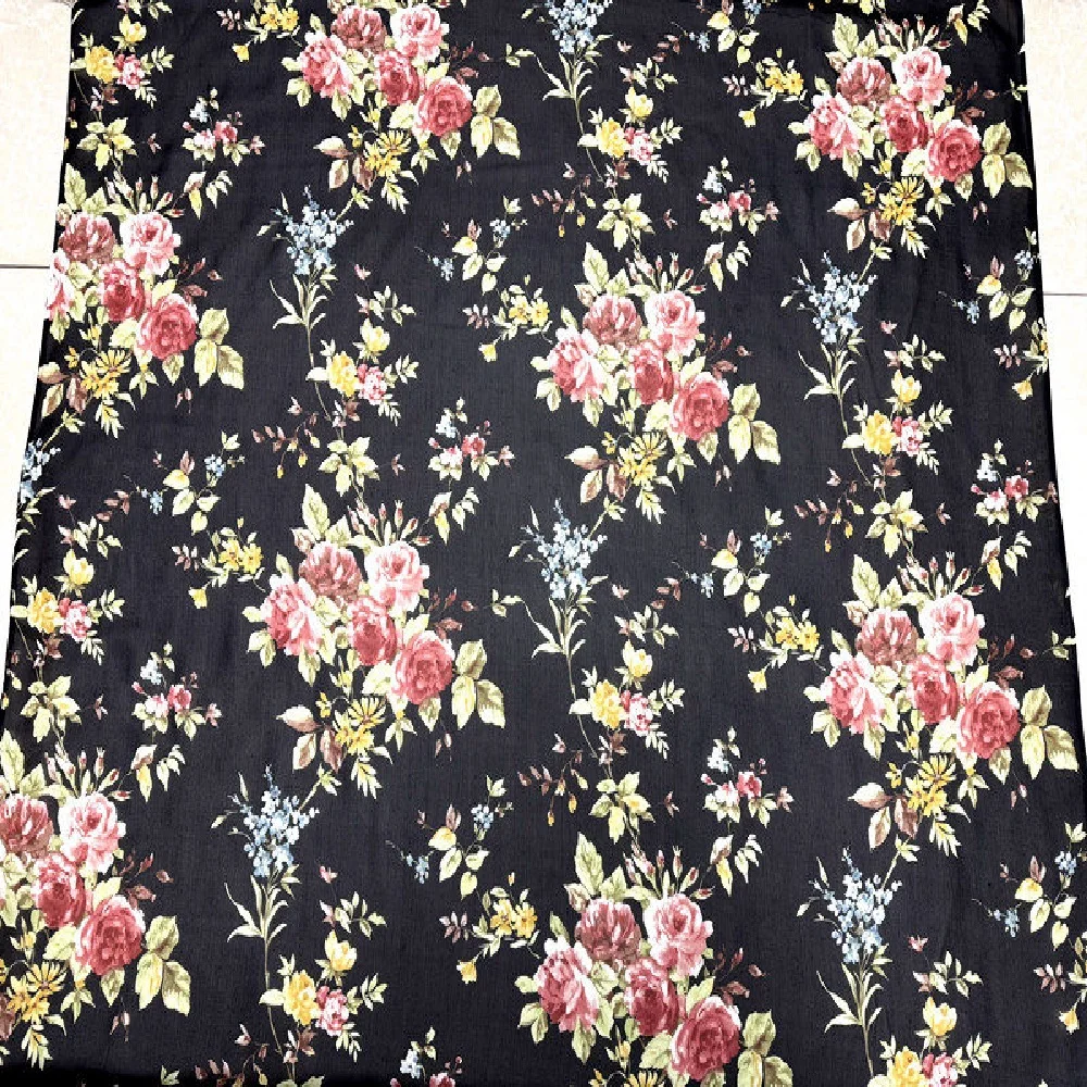 China Fashion Design Printed Flowers 100% Silk Georgette Fabric GGT Thin for Lady Saree Summer Spring Dress Cloth