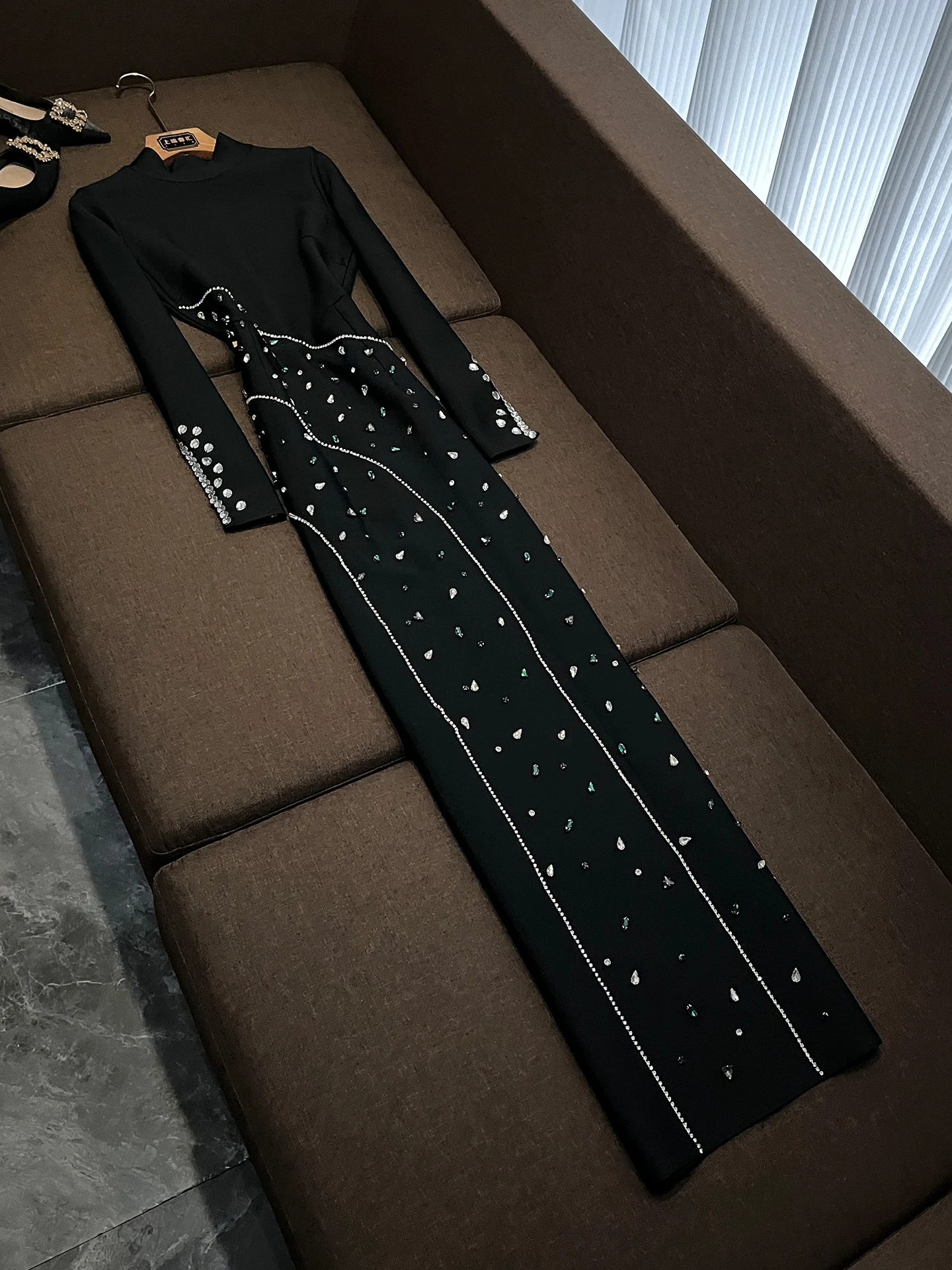 

Черное вечернее платье с длинными рукавами и бриллиантовой отделкой, облегающее, модное, элегантное, для женщин, для свадьбы, вечеринки, торжественных мероприятий Z880