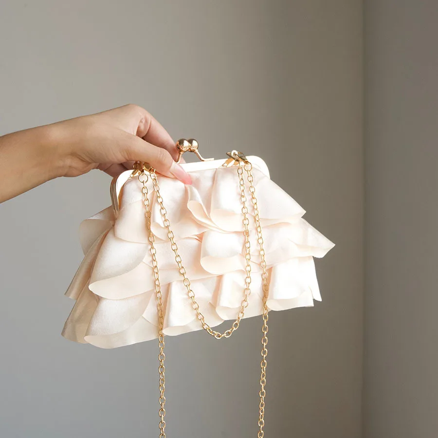 Gentle apricot ruffle edge dinner bag elegant satin pleated retro mouth gold lock fine gold chain messenger bag