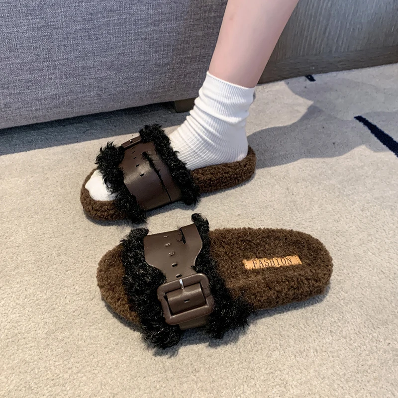 Dames Slippers Winter Nieuwe Dikke Zolen Ruwe Rand Koeienhuid Gesp Slippers Casual Comfortabele Warme Antislip Sandalen