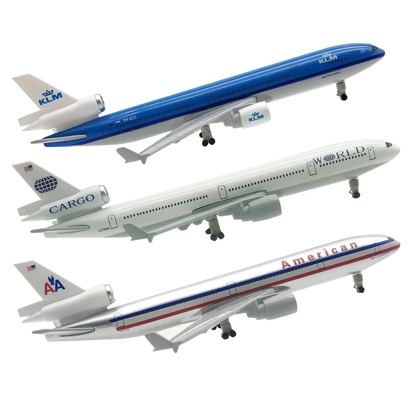 20CM Diecast MD11 MD-11 B777 KLM American World Cargo Airlines Airplane With Base Landing Gear Wheels Alloy Aircraft Plane Toy