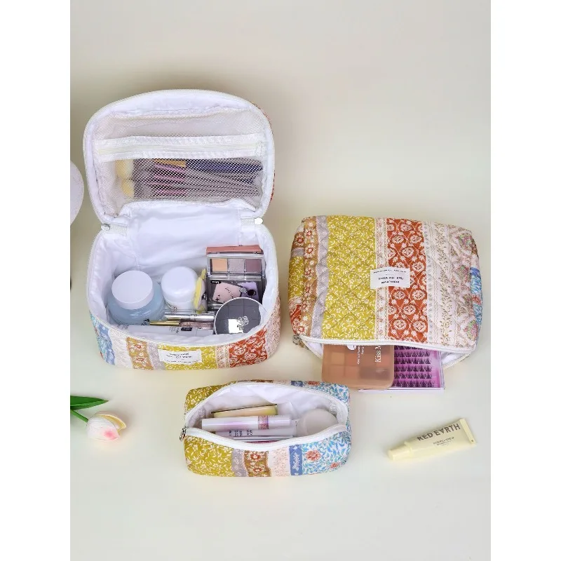 3PCS Vintage Floral Patchwork Quilted Makeup Bag Set, Large Capacity Handheld Travel Toiletry Storage Pouch for Women