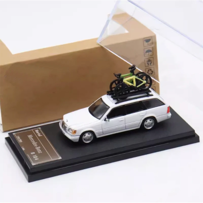 

1:64 Scale Benz E300 S124 E-class Station Wagon Simulation Alloy Car Model Static Display Collectible Gift Decoration Toy