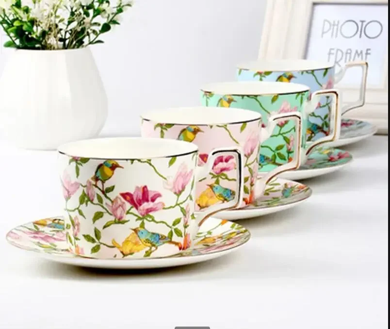 

Wourmth 270m lSinple Fashion Ceramic Coffee Cup set European Large Capacity Elegant Red Quality Bone China TeaCup Disc