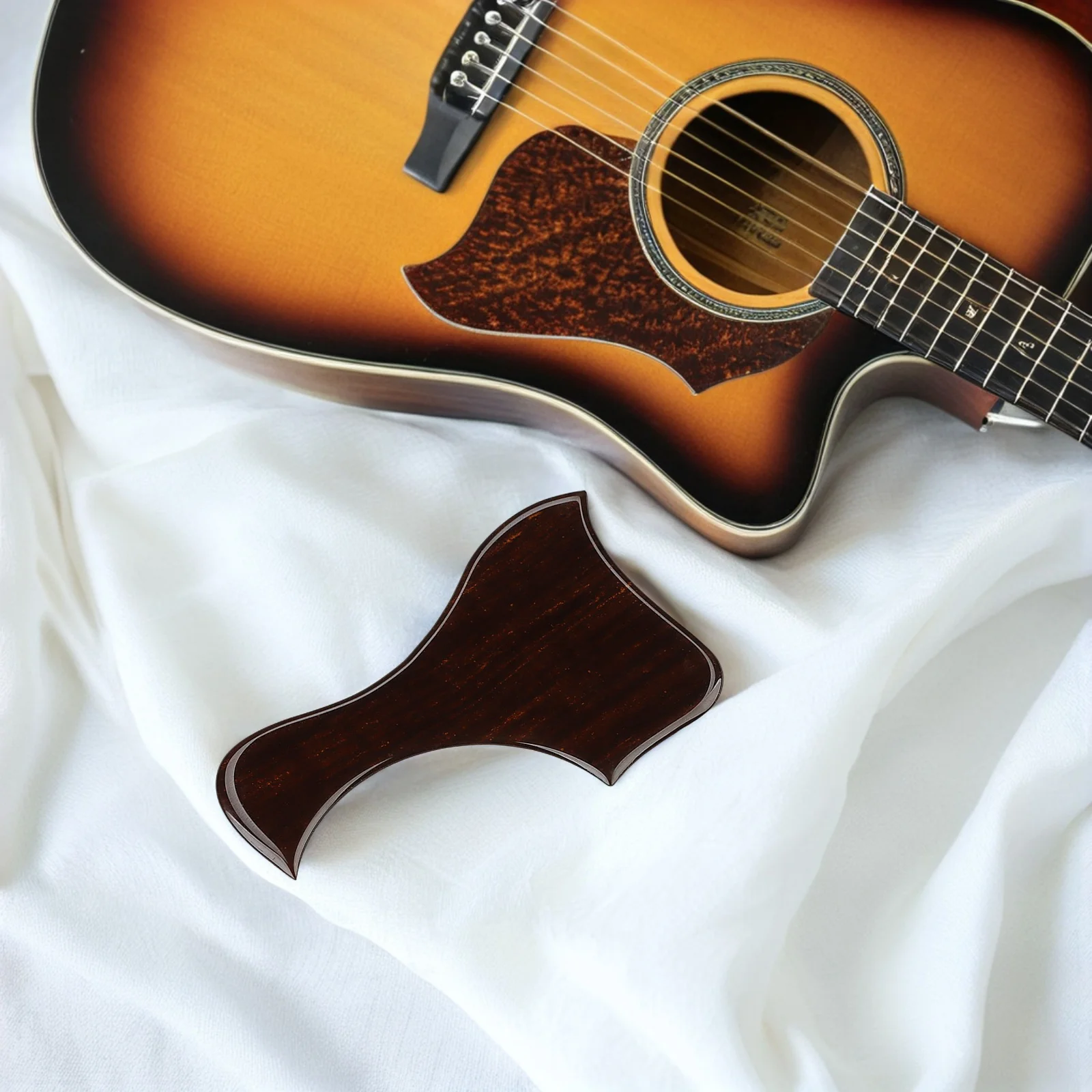 

2pcs Guitar Duck Shaped Adhesive Scratch Plate Sticker Acoustic Guitar Protector Self Plate Replacement